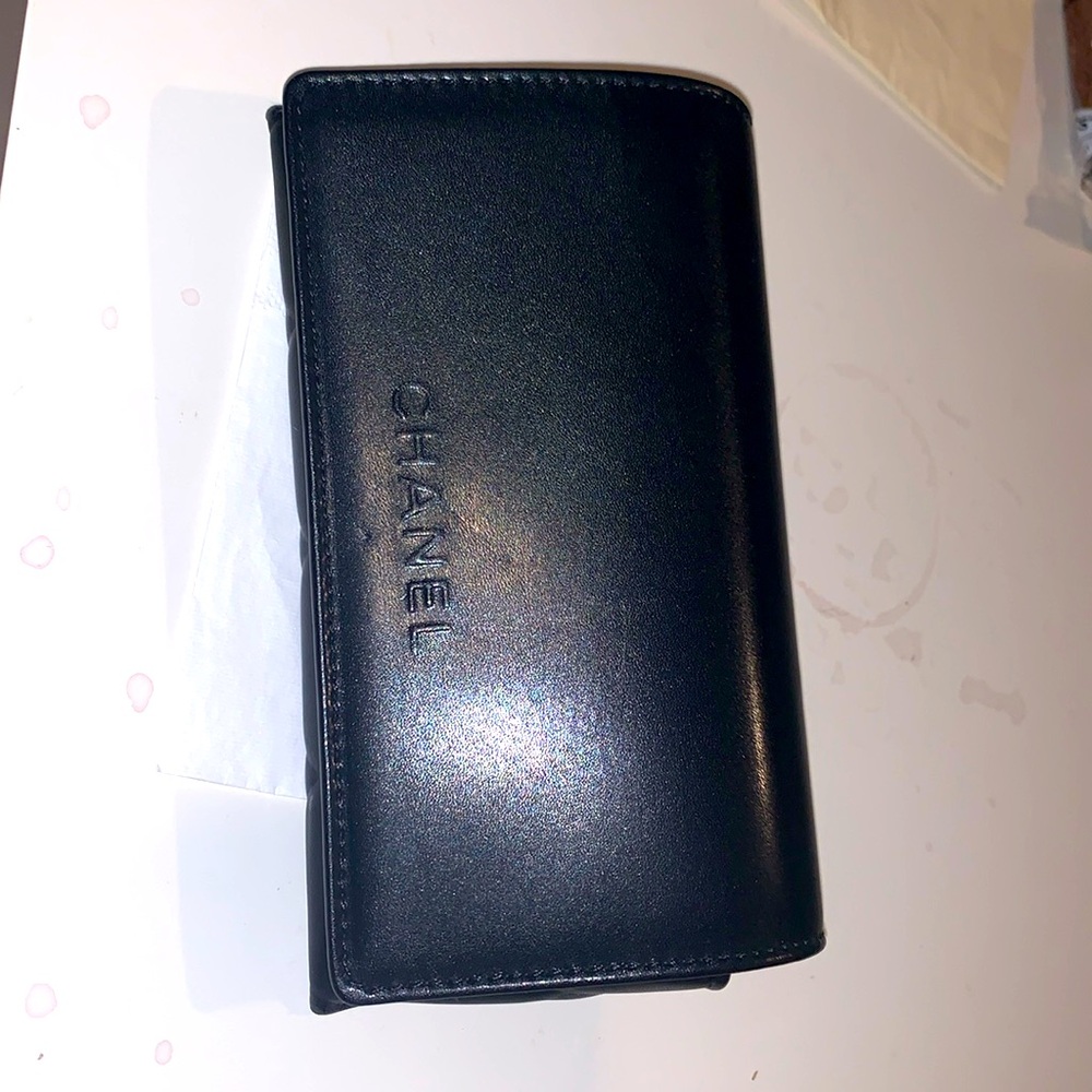 Chanel sunglasses magnetic case